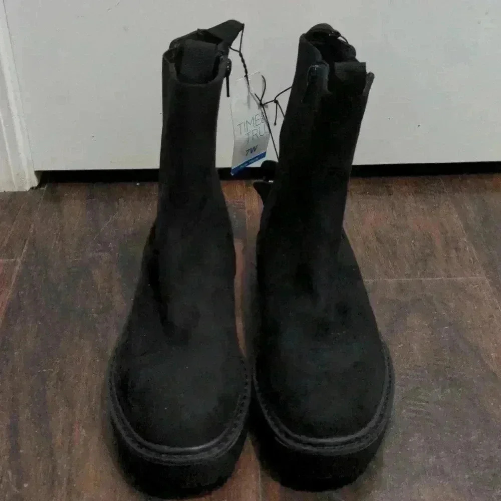 Time and Tru Women's Mid Shaft Chelsea Boots